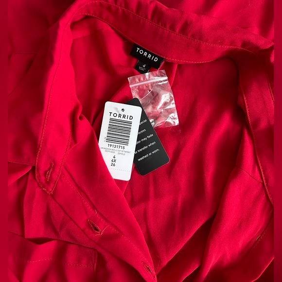 NWT Torrid Button Blouse - 4 - Picture 2 of 2